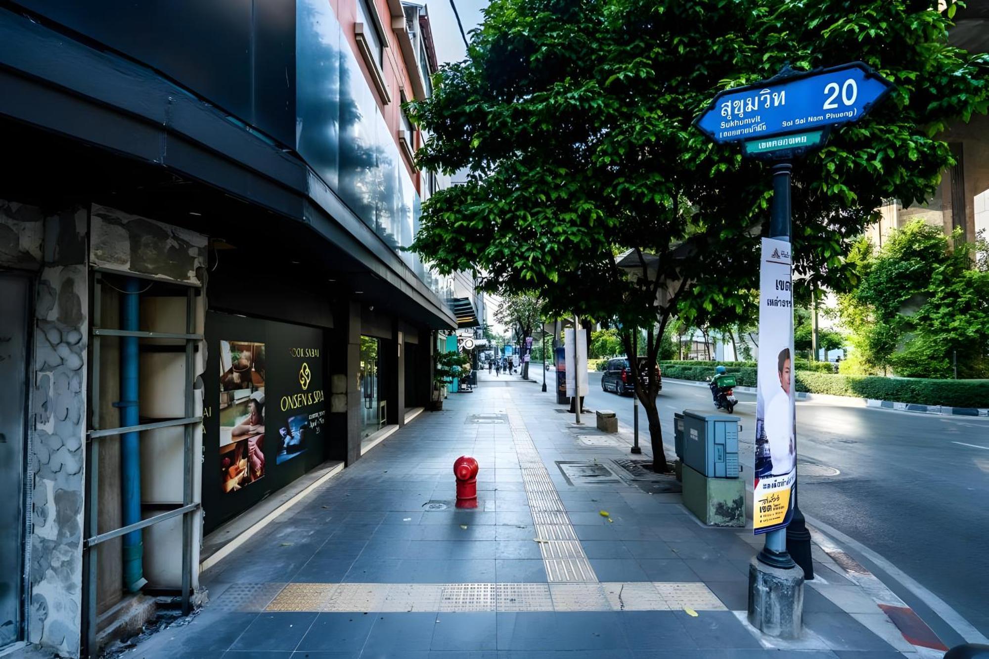 Go Inn Sukhumvit Soi 20 Bts Asok Бангкок Екстер'єр фото